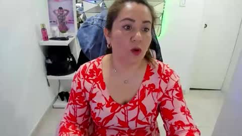 mariana01_m online show from 05/07/26, 12:43