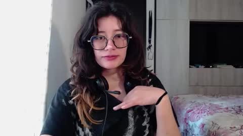 Mariana online show from 10/10/25, 02:38