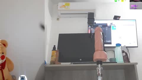 Snapshot of mariana_1_ chatting on 02/20/25, 06:39 Mariana online show from 02/20/25, 06:39