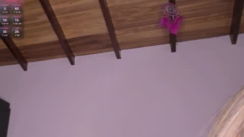 Snapshot of mariana__roe chatting on 12/12/24, 01:53 Mariana Roe online show from 12/12/24, 01:53