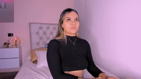 Snapshot of mariana__roe chatting on 03/04/25, 02:49 Mariana Roe online show from 03/04/25, 02:49