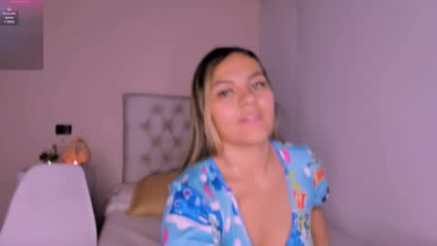 Snapshot of mariana__roe chatting on 03/12/25, 03:57 Mariana Roe online show from 03/12/25, 03:57