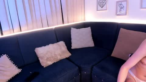 mariana__thompson online show from 04/22/26, 03:20