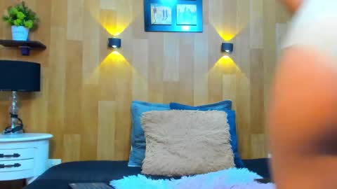 Mariana Angel online show from 02/11/25, 01:20