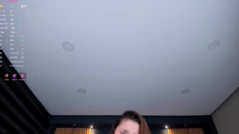 Mariana Castro online show from 01/03/25, 07:39