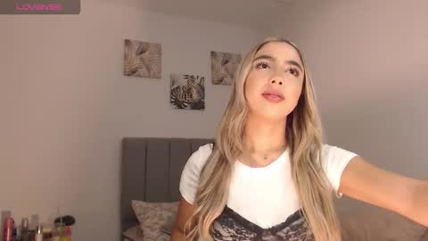 Mariana online show from 03/28/26, 11:26