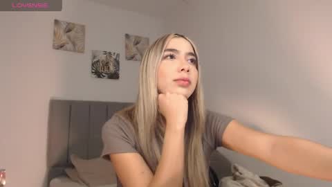 Mariana online show from 04/14/26, 11:44