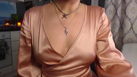 MarianaMur online show from 12/02/25, 06:52