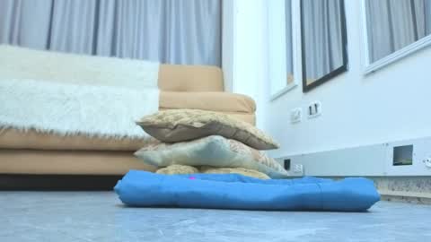 Mariana online show from 04/09/26, 06:19