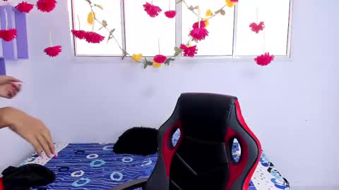 Snapshot of mariana_ofc chatting on 03/07/25, 12:12 Mariana online show from 03/07/25, 12:12