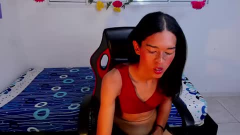 Snapshot of mariana_ofc chatting on 03/11/25, 11:15 Mariana online show from 03/11/25, 11:15