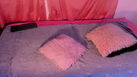 Snapshot of mariana_ofc chatting on 11/12/25, 11:10 Mariana online show from 11/12/25, 11:10