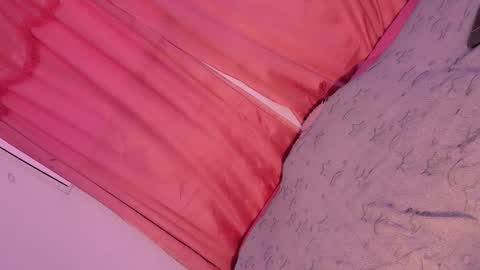 Snapshot of mariana_ofc chatting on 11/13/25, 10:58 Mariana online show from 11/13/25, 10:58