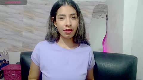 Snapshot of mariana_turner chatting on 02/25/25, 04:03 Mariana turner online show from 02/25/25, 04:03