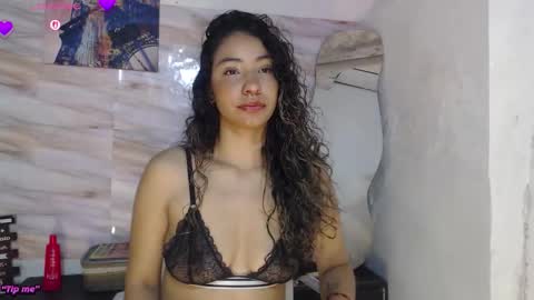 Snapshot of mariana_turner chatting on 09/11/25, 02:00 Mariana turner online show from 09/11/25, 02:00