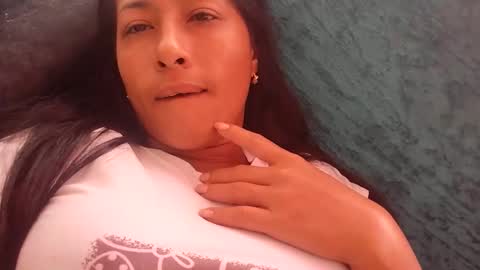 marianaaladejo online show from 10/24/25, 04:14