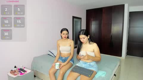 MARIANA Y VALENTINA online show from 11/27/25, 12:07
