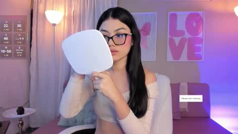 Mariana online show from 12/22/25, 12:13