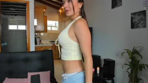 Snapshot of marianagomez__ chatting on 05/01/26, 01:26 Mariana online show from 05/01/26, 01:26