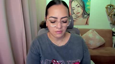 Mariana Lopez online show from 11/25/25, 12:54