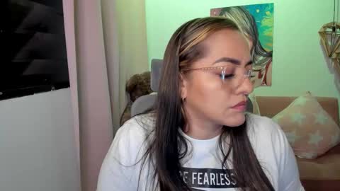 Mariana Lopez online show from 12/05/25, 01:03