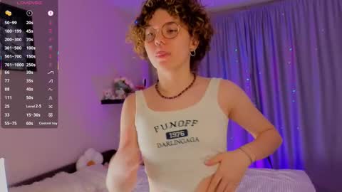 Snapshot of marianasica chatting on 11/27/25, 06:32 Mariana online show from 11/27/25, 06:32