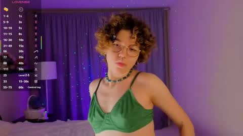 Snapshot of marianasica chatting on 11/29/25, 06:11 Mariana online show from 11/29/25, 06:11