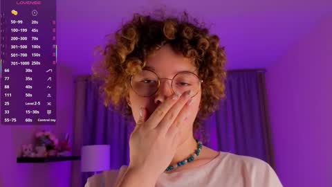 Snapshot of marianasica chatting on 11/30/25, 06:01 Mariana online show from 11/30/25, 06:01