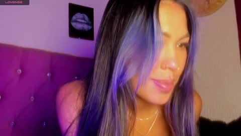 Snapshot of marianawlls chatting on 01/06/25, 12:05 mariana williams online show from 01/06/25, 12:05