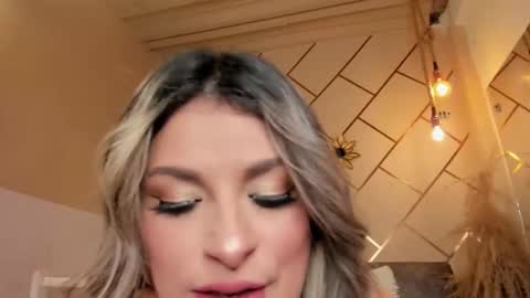 marianeporter online show from 11/22/25, 03:05