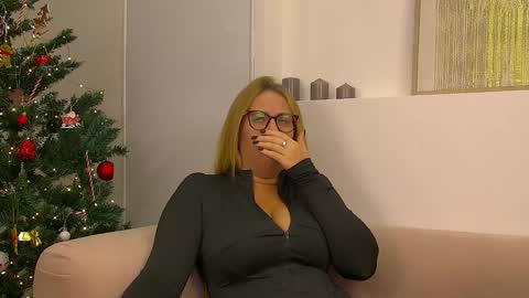 Maria online show from 12/17/24, 07:07