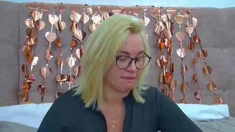 Maria online show from 02/15/26, 06:26