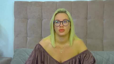 Maria online show from 03/12/26, 07:25