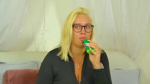 Maria online show from 05/25/26, 06:08