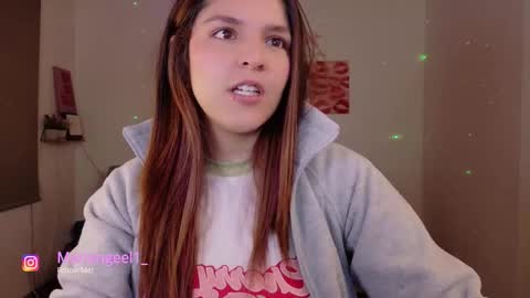 mariangeel_ online show from 01/07/26, 12:46