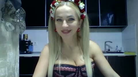 Snapshot of marianna1977 chatting on 02/05/25, 11:06 marianna1977 online show from 02/05/25, 11:06