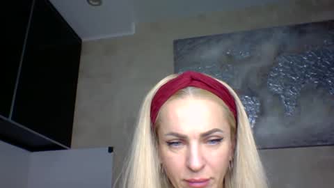 Snapshot of marianna1977 chatting on 03/08/25, 07:09 marianna1977 online show from 03/08/25, 07:09