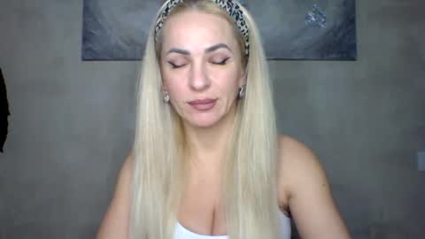 Snapshot of marianna1977 chatting on 03/11/25, 05:13 marianna1977 online show from 03/11/25, 05:13