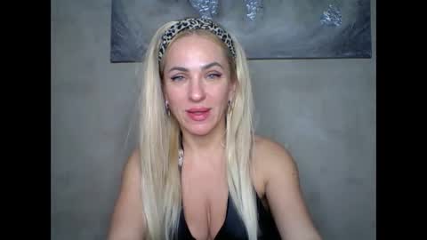 Snapshot of marianna1977 chatting on 03/12/25, 10:50 marianna1977 online show from 03/12/25, 10:50