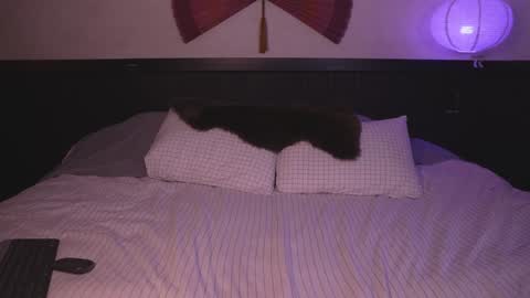 MARIANA  online show from 03/16/26, 09:30