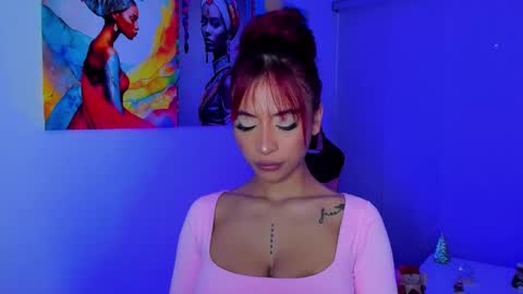 Snapshot of marianne__ chatting on 12/19/25, 05:25 M A R I A N E online show from 12/19/25, 05:25