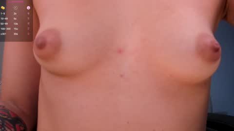 Snapshot of mariannelane1 chatting on 12/24/24, 12:11 Marianne online show from 12/24/24, 12:11