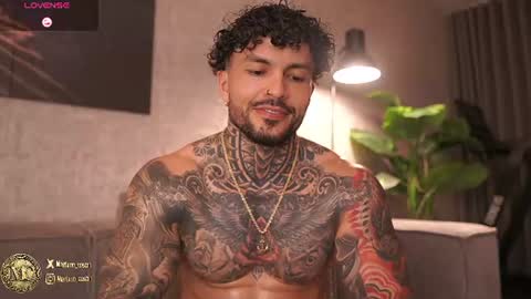 Snapshot of mariano_costa chatting on 06/20/26, 03:20 Mariano Costa online show from 06/20/26, 03:20