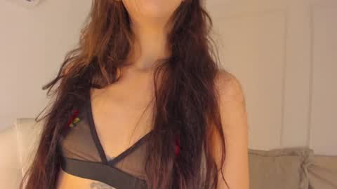 Snapshot of mariapettit chatting on 01/09/25, 12:09 Maria Pettit online show from 01/09/25, 12:09