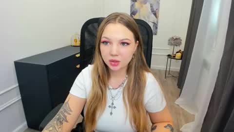 Snapshot of mariarobinsone chatting on 03/09/26, 11:36 mariarobinsone online show from 03/09/26, 11:36