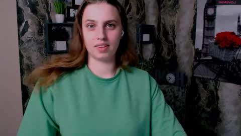 Snapshot of mariatess_ chatting on 04/23/26, 09:08 Mariia online show from 04/23/26, 09:08