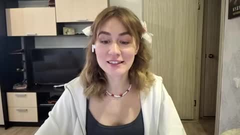 Elianor online show from 04/08/26, 08:36