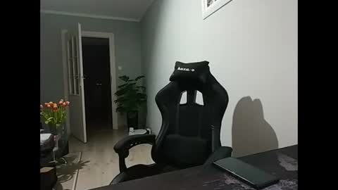 maribor5879 online show from 02/18/25, 01:21