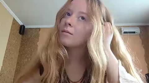 Snapshot of maricagorgo chatting on 06/14/26, 02:24 Kate online show from 06/14/26, 02:24