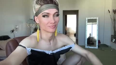 Mari online show from 04/19/26, 07:07